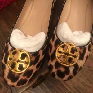 Tory Burch Chelsea ballet leopard size 8